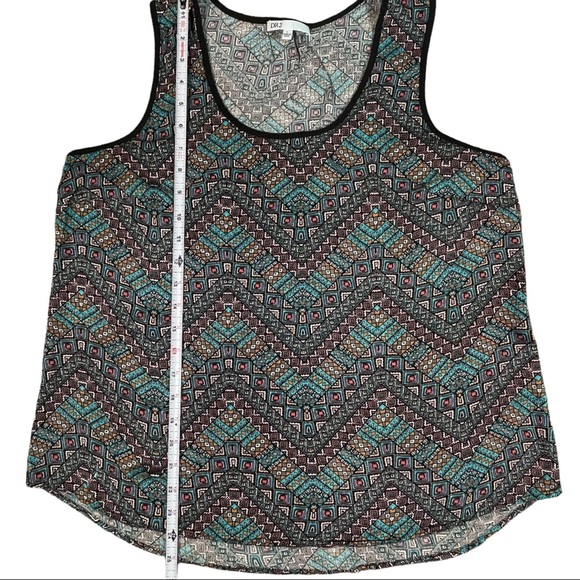 DR2 size large Aztec pink, blue, orange, black design sleeveless curved hem top - Picture 8 of 10